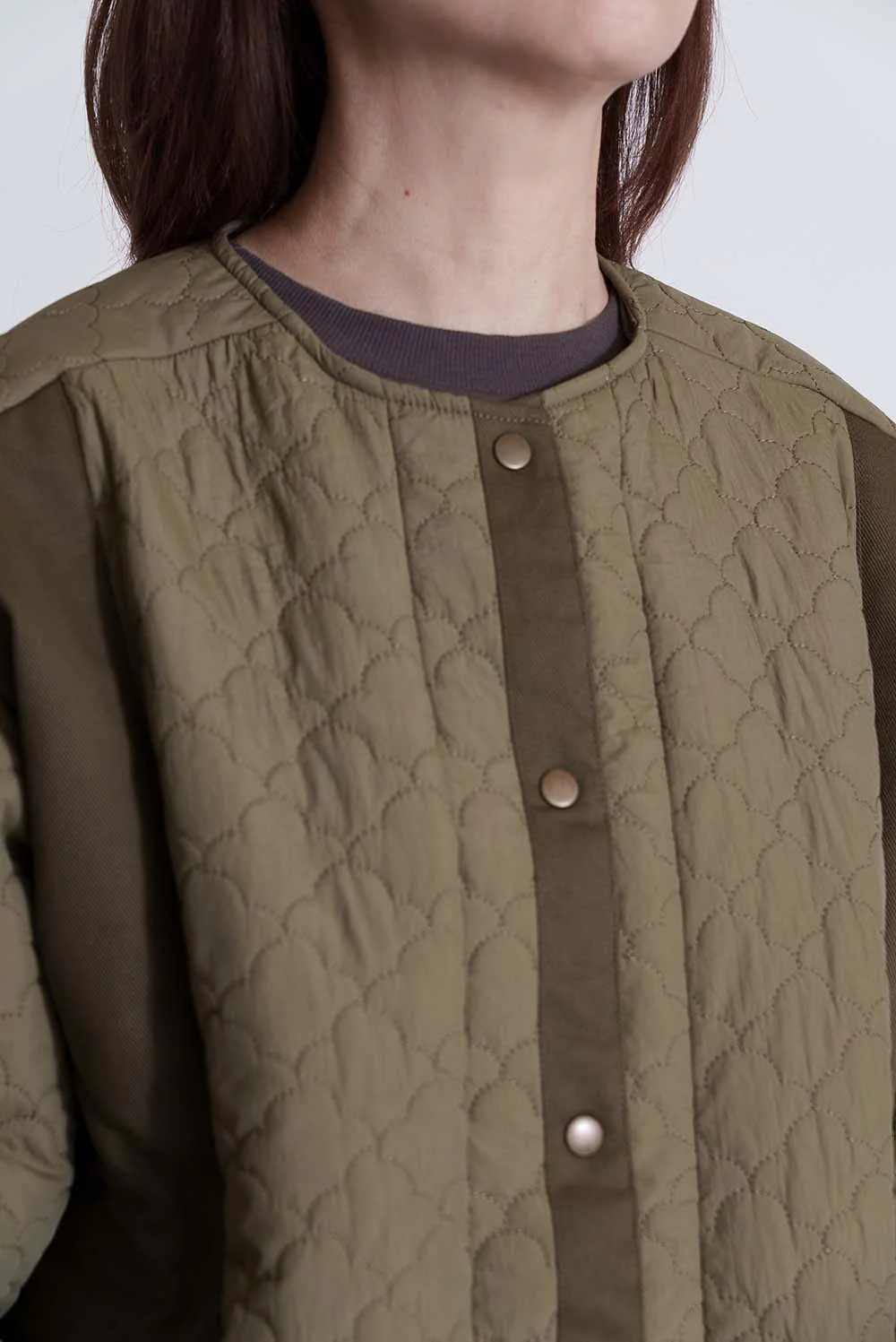 キルティングツイル切替ノーカラーブルゾン - Image 19