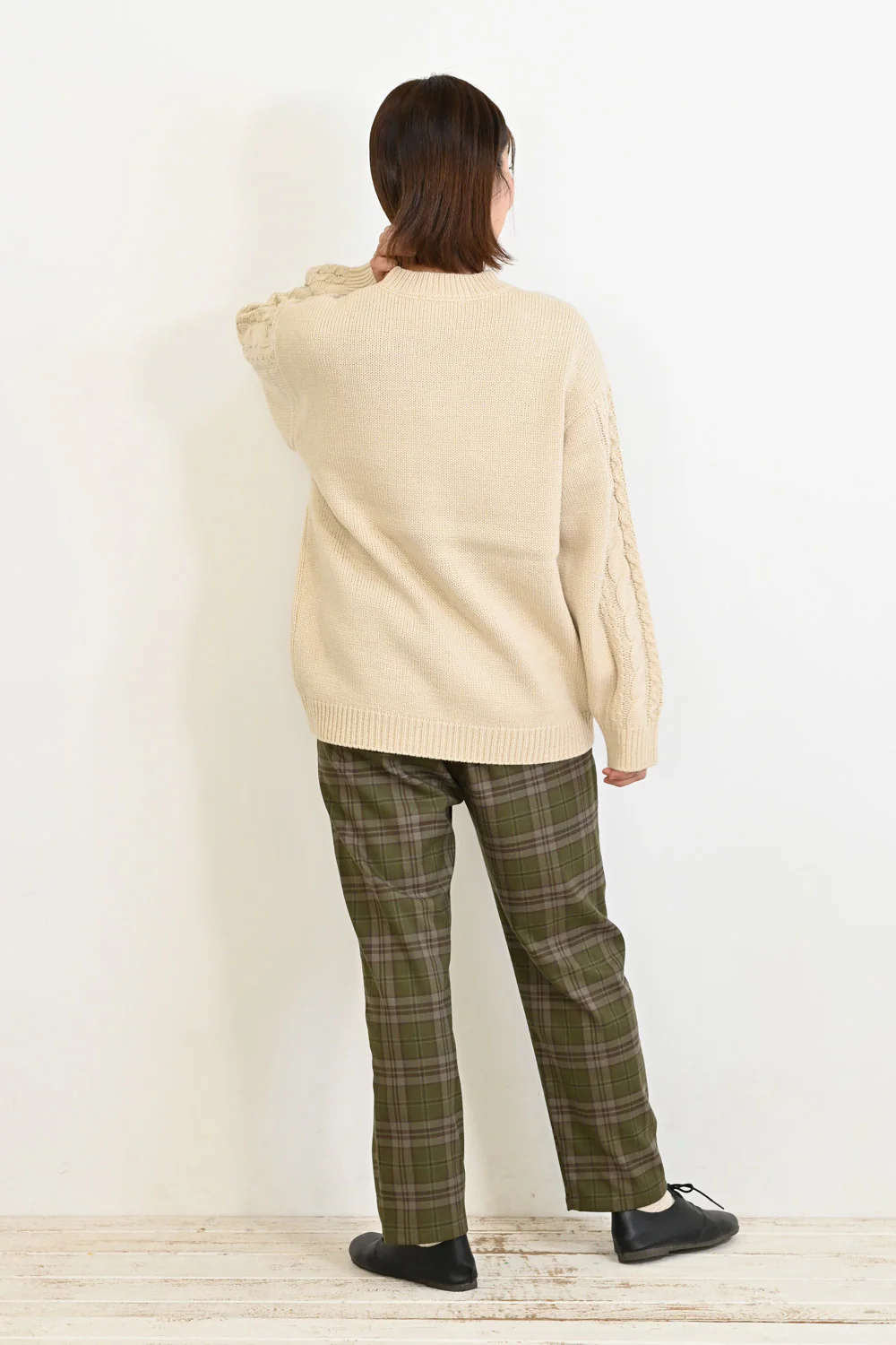 ほっこりカラーの袖ケーブルニット - Image 12