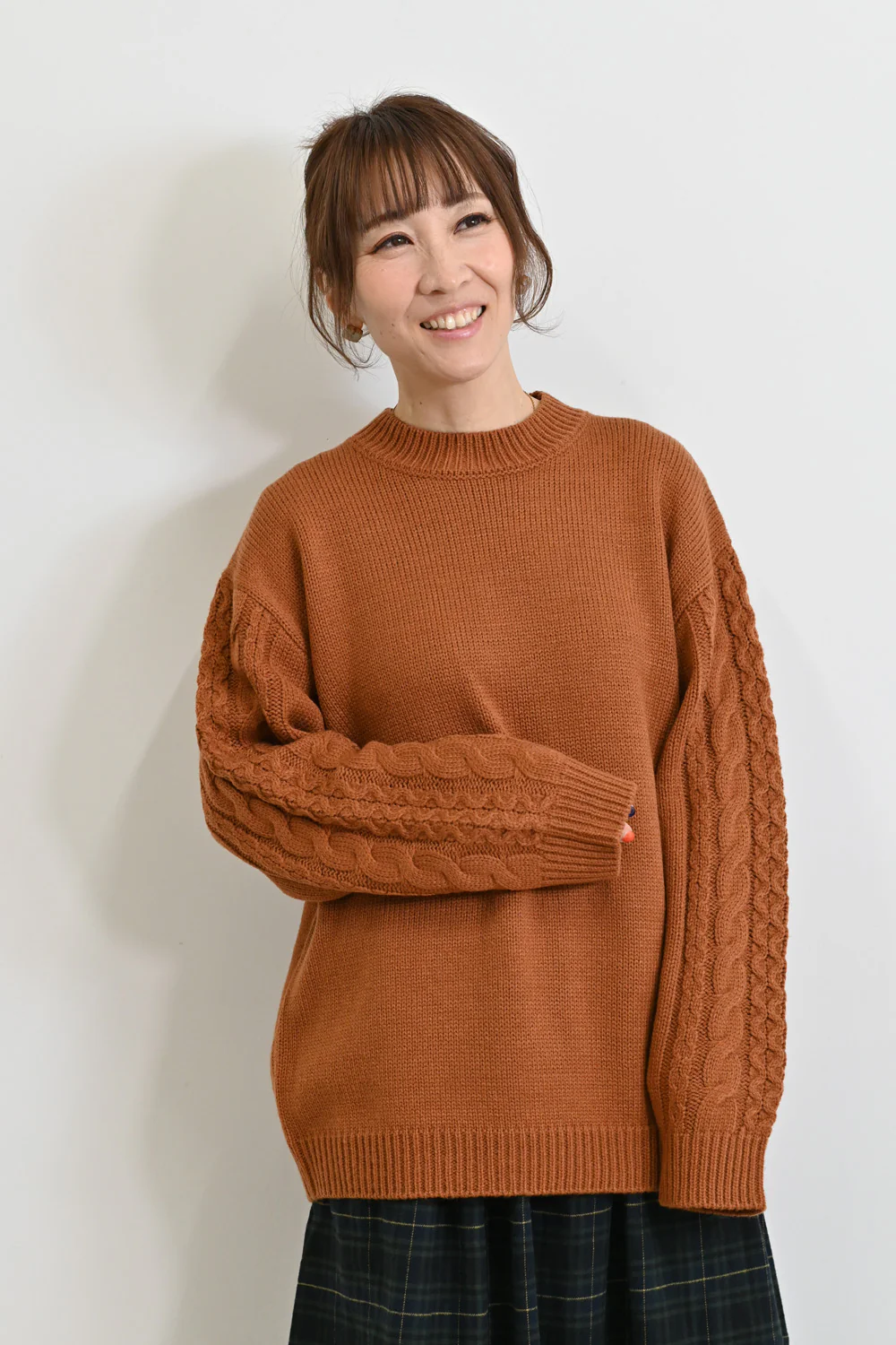 ほっこりカラーの袖ケーブルニット - Image 32
