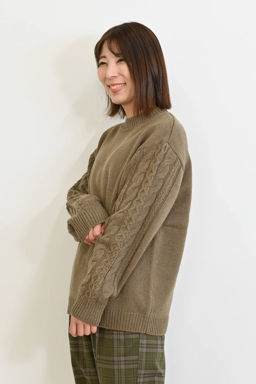 ほっこりカラーの袖ケーブルニット - Image 50