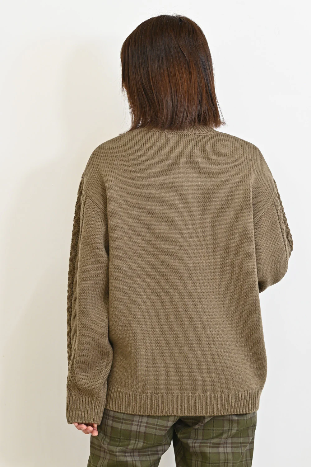 ほっこりカラーの袖ケーブルニット - Image 51