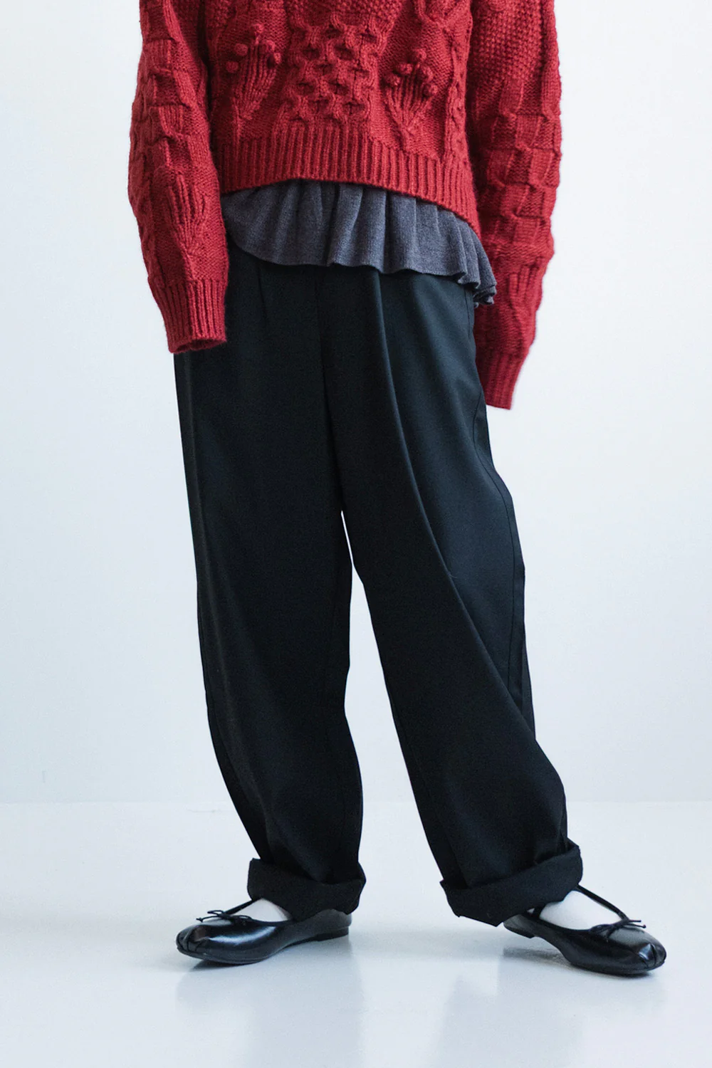 ハイウエストにもなる2WAYタックパンツ - Image 2