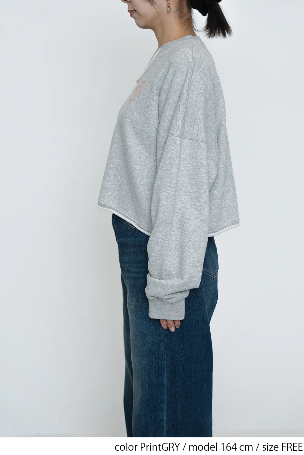 Vネックエンブレム刺繍プルオーバー - Image 17