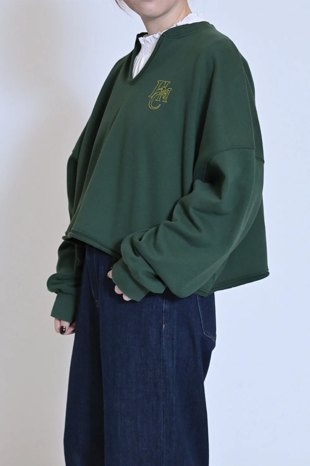 Vネックエンブレム刺繍プルオーバー - Image 3