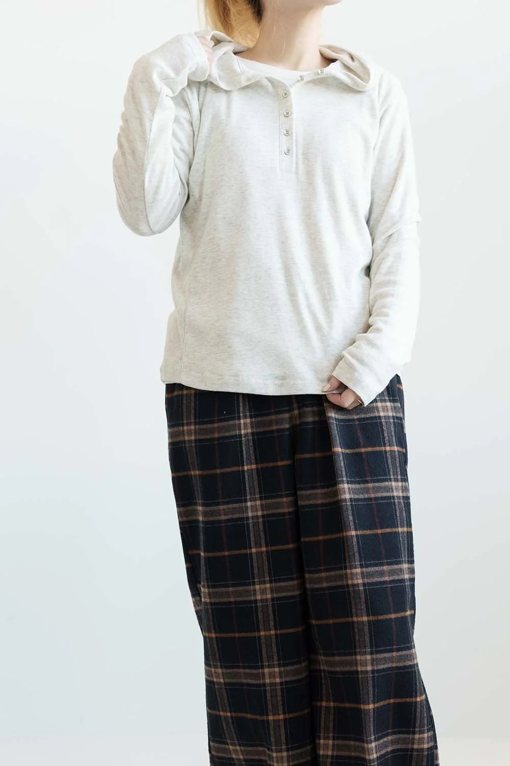 やわらかストレッチ長袖フーディー - Image 3