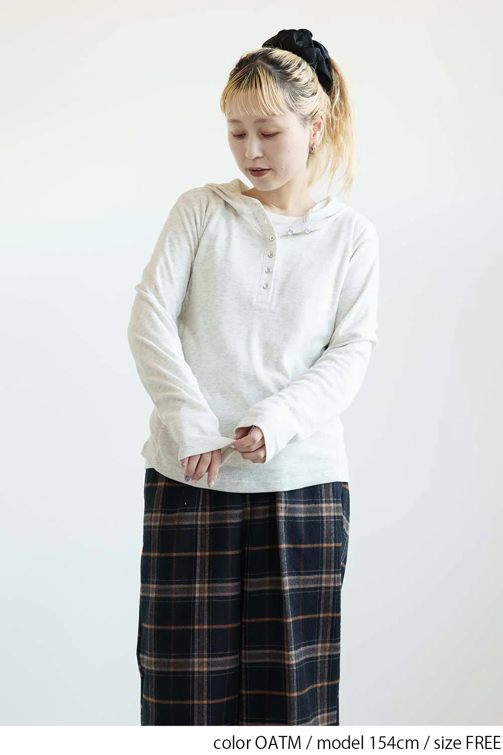 やわらかストレッチ長袖フーディー - Image 8