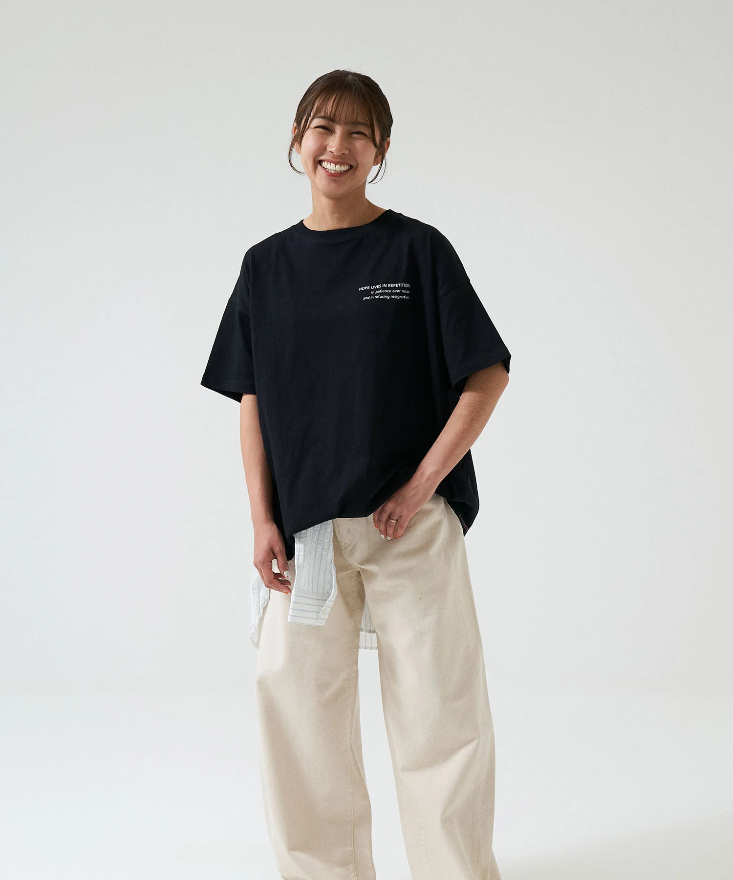アシメバックロゴ半袖チュニック - Image 12