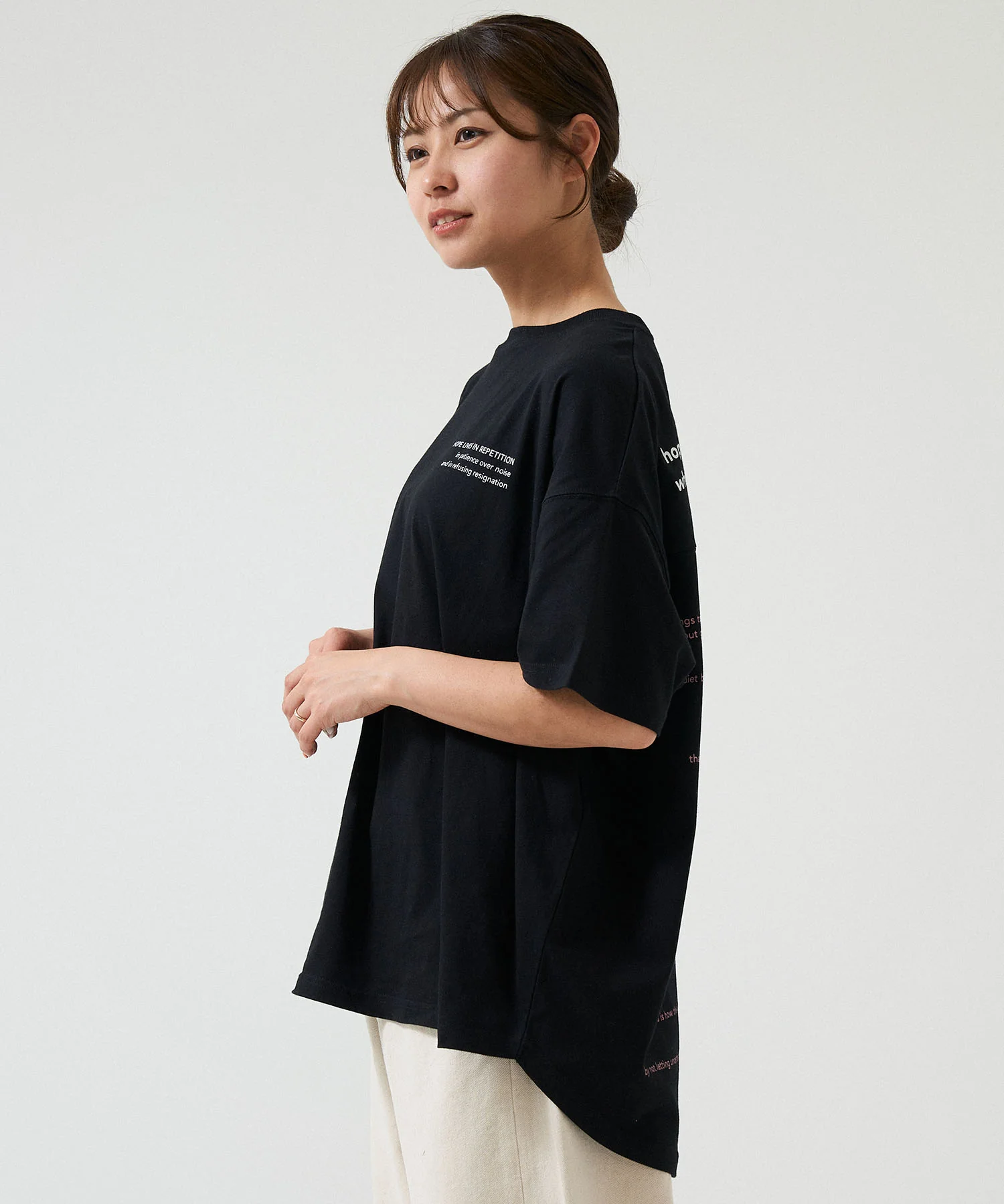アシメバックロゴ半袖チュニック - Image 22