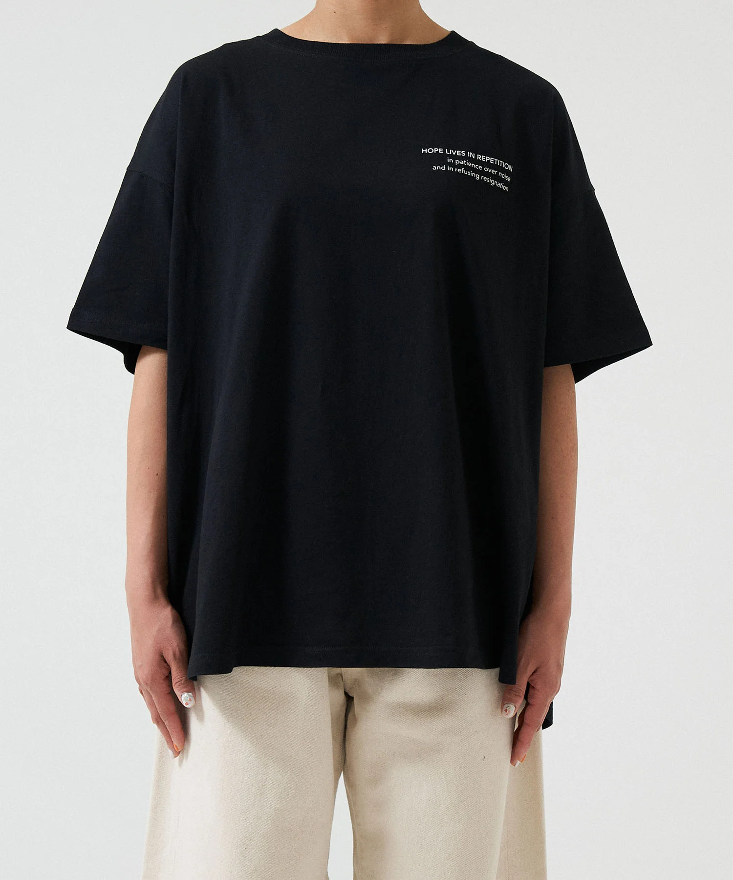 アシメバックロゴ半袖チュニック - Image 26