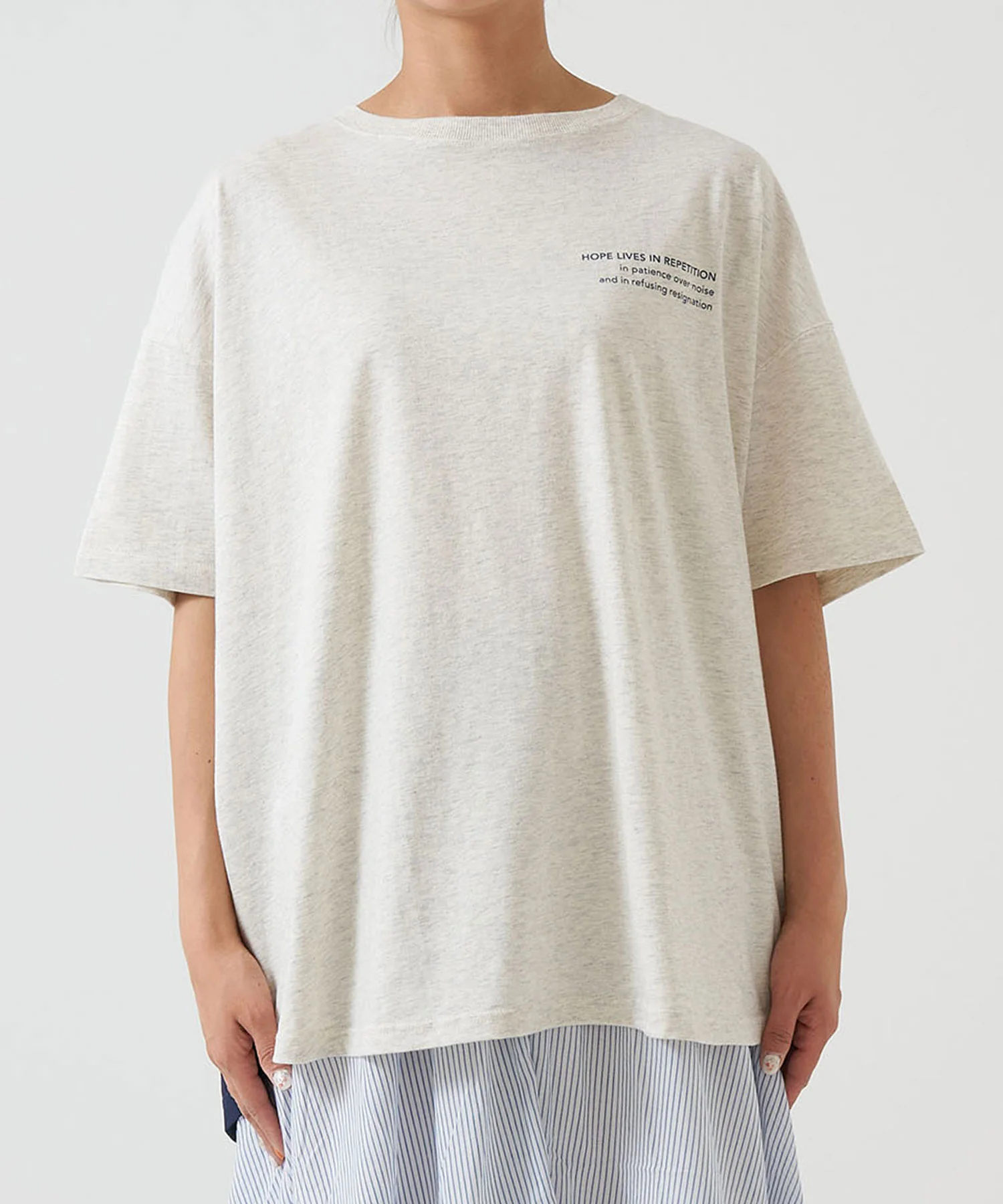 アシメバックロゴ半袖チュニック - Image 36
