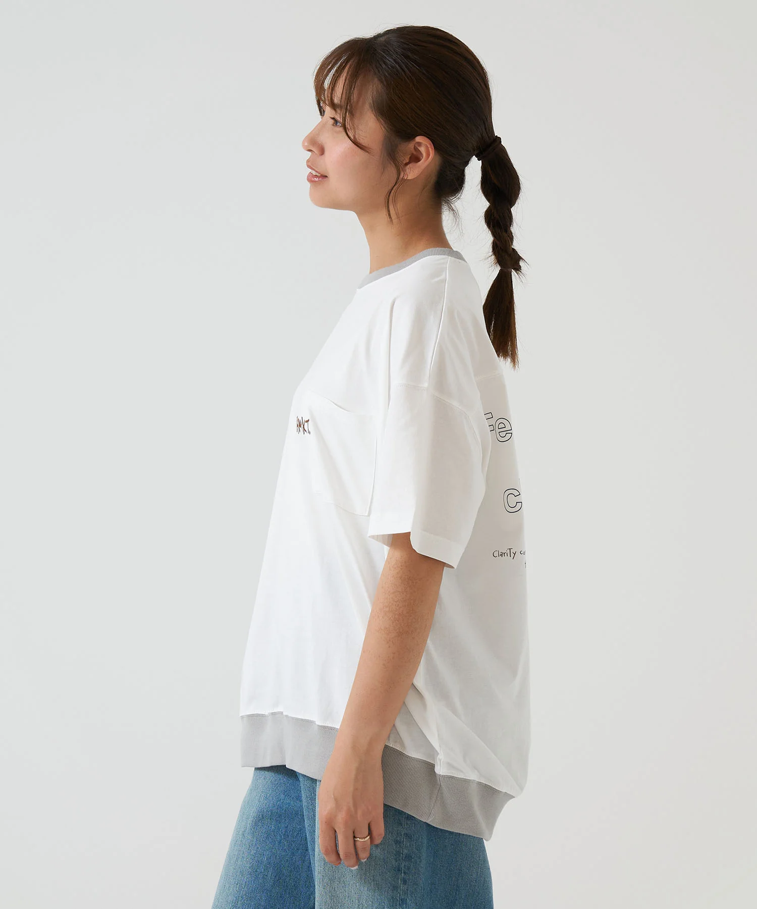片むね刺繍バックプリントプルオーバー - Image 13