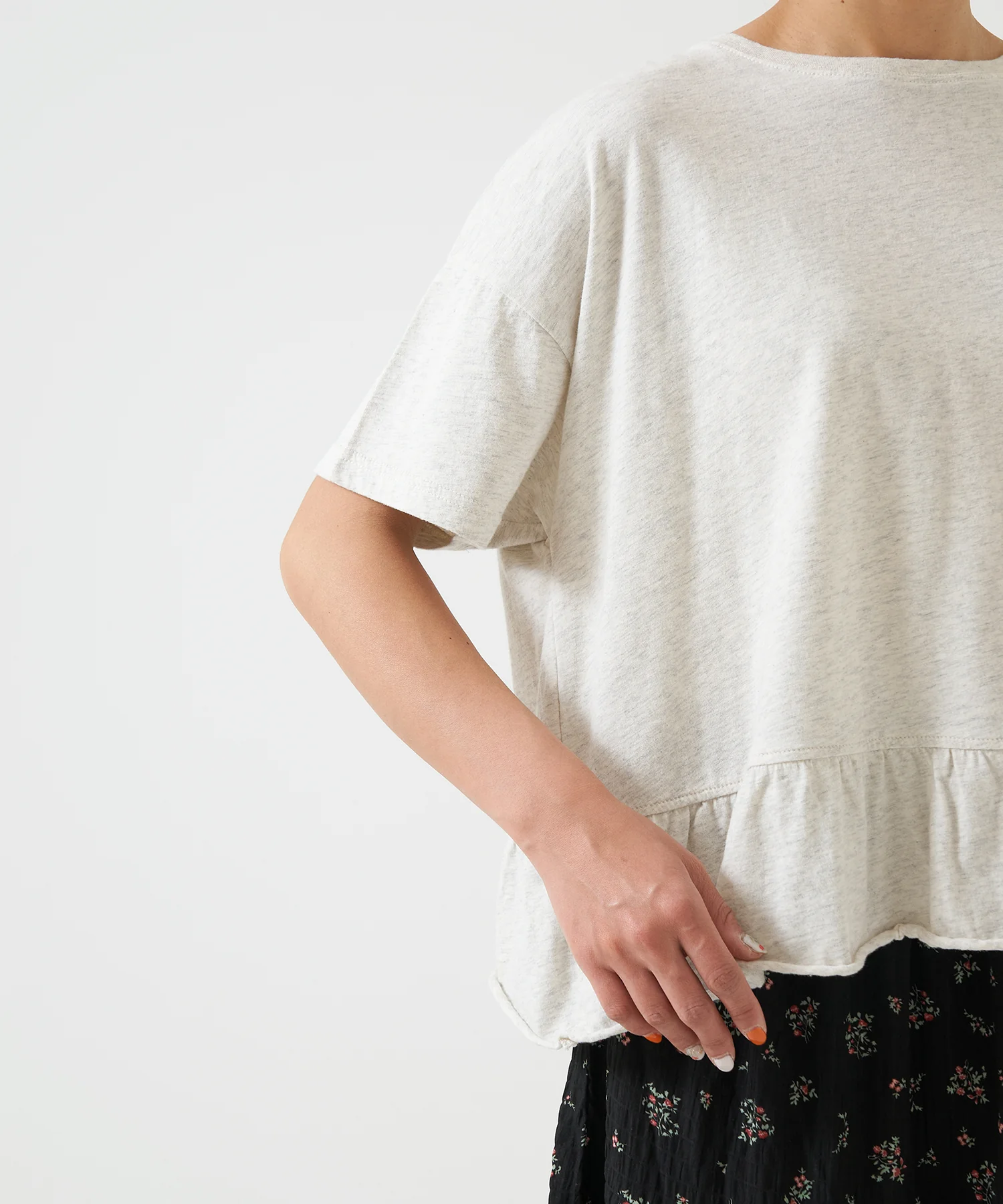 裾フリルバックデザインプルオーバー - Image 18