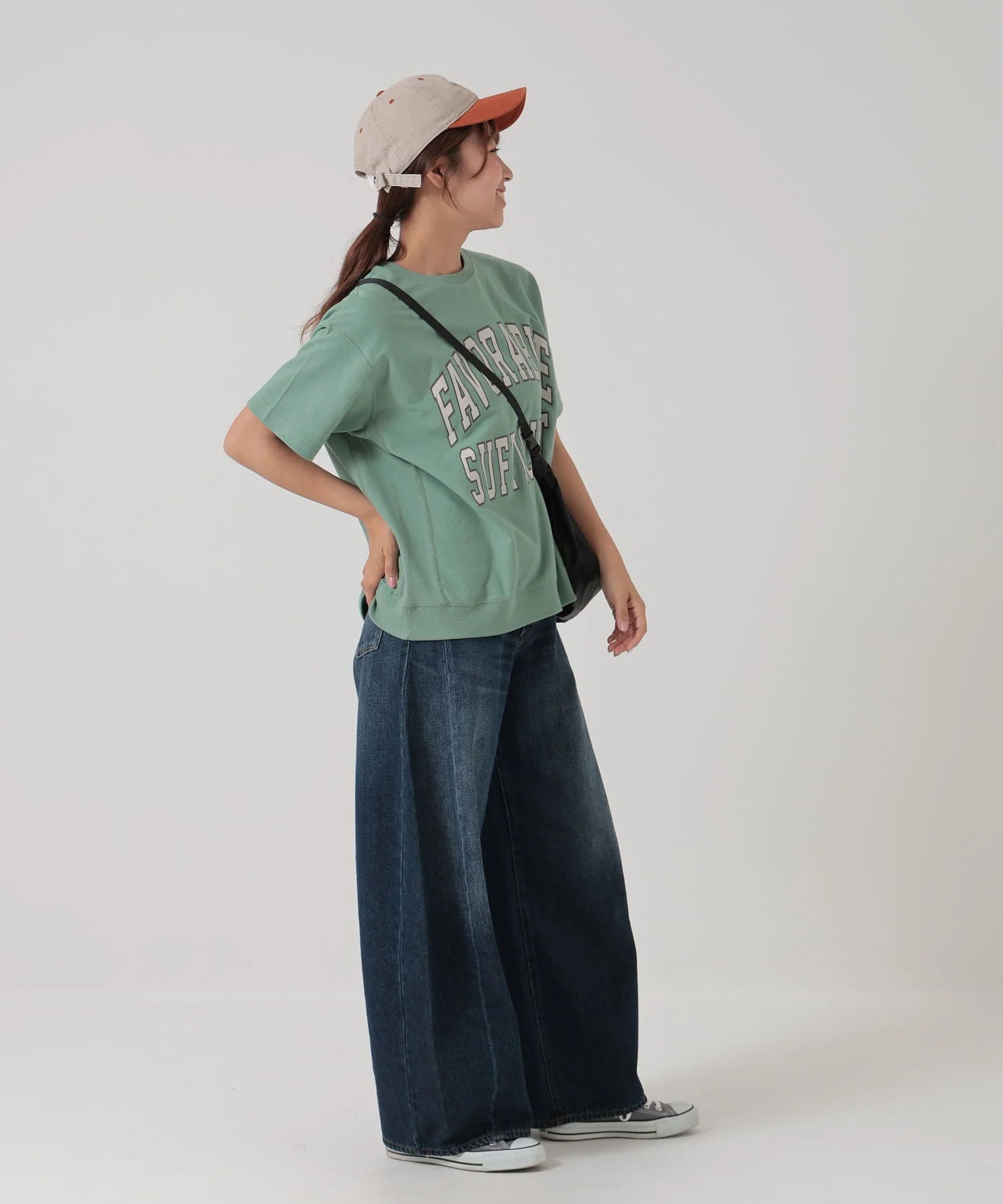 FAVORABLEカレッジプリントTee - Image 11