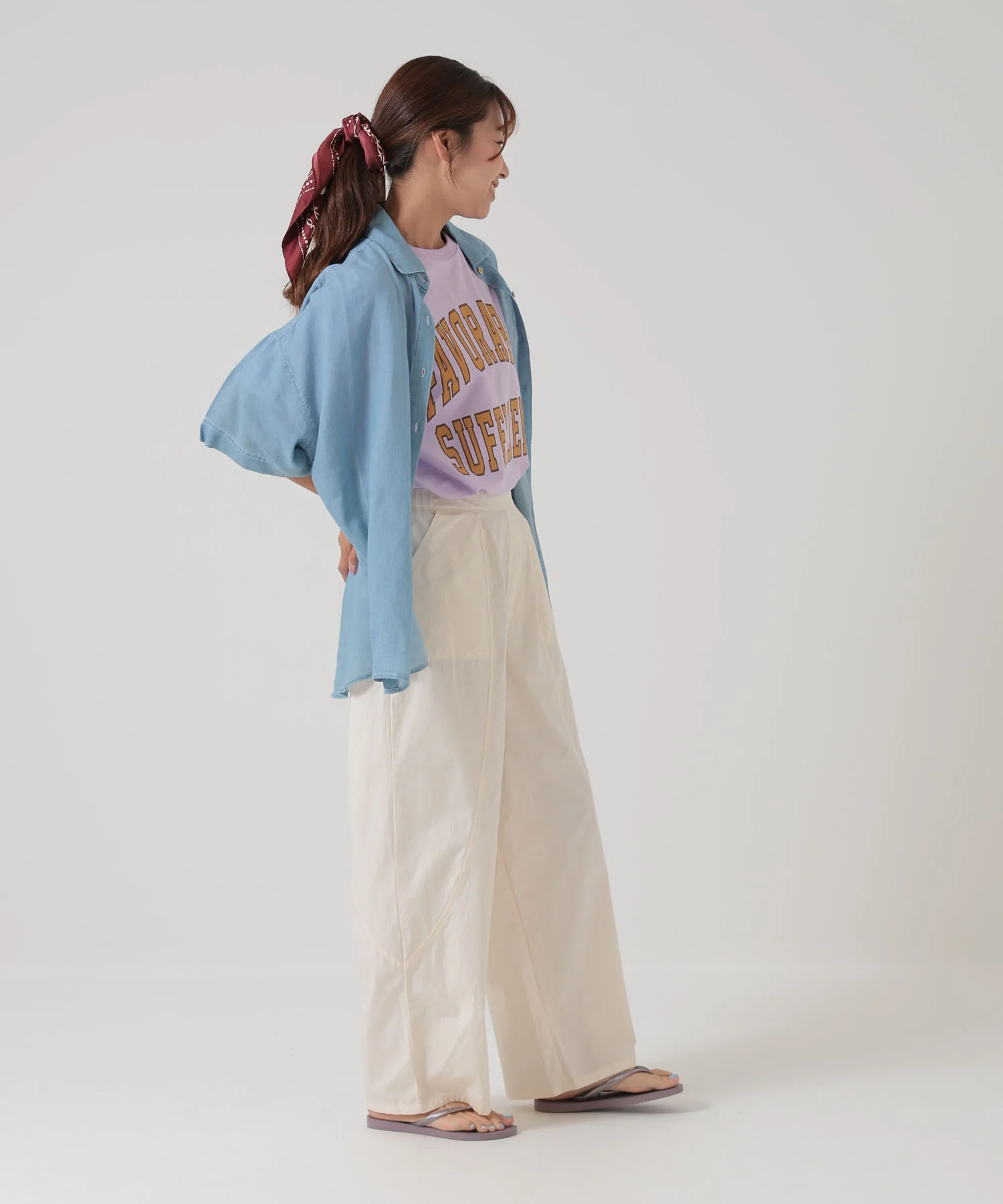 FAVORABLEカレッジプリントTee - Image 17