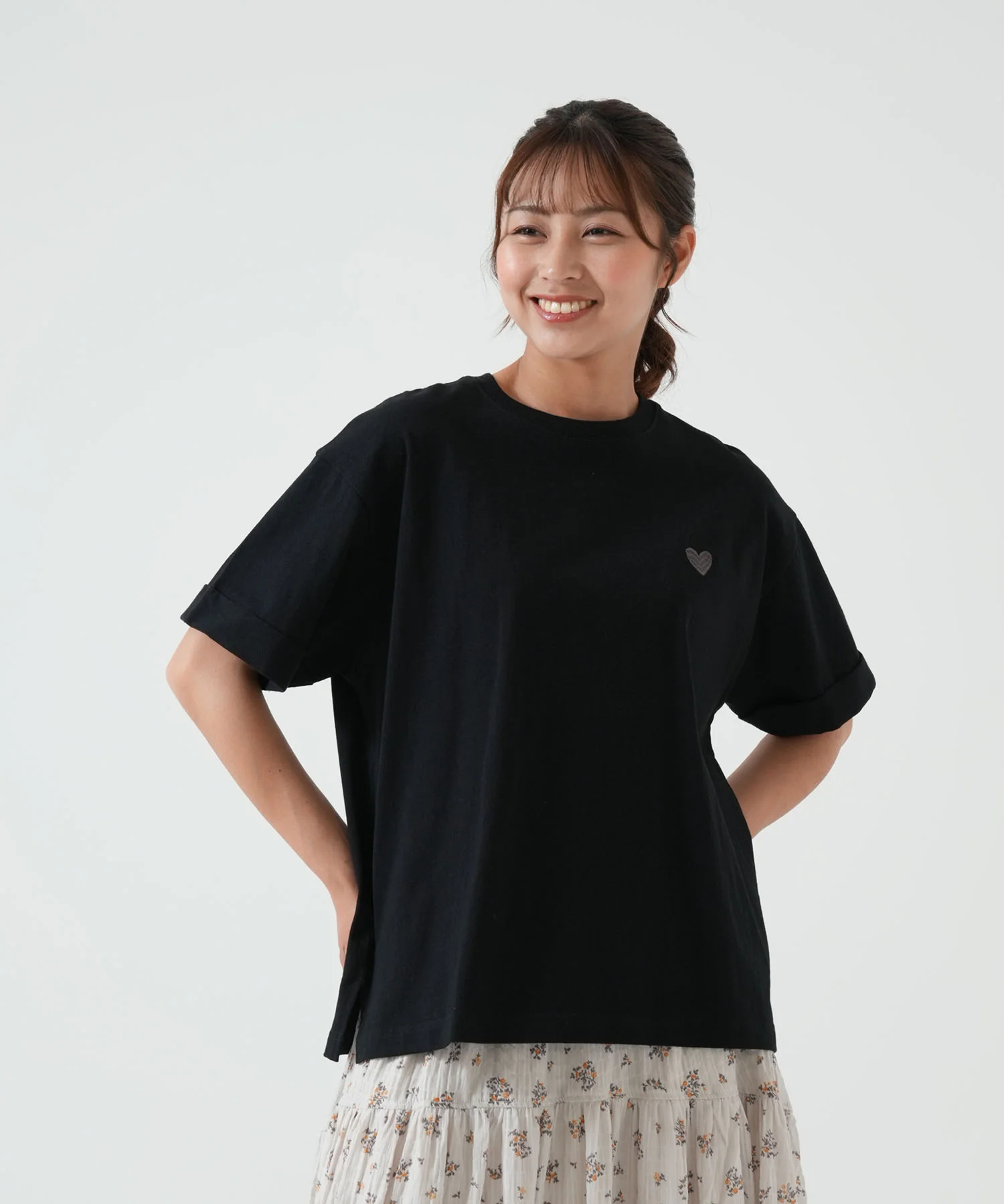 ハート刺繍Tシャツ - Image 15