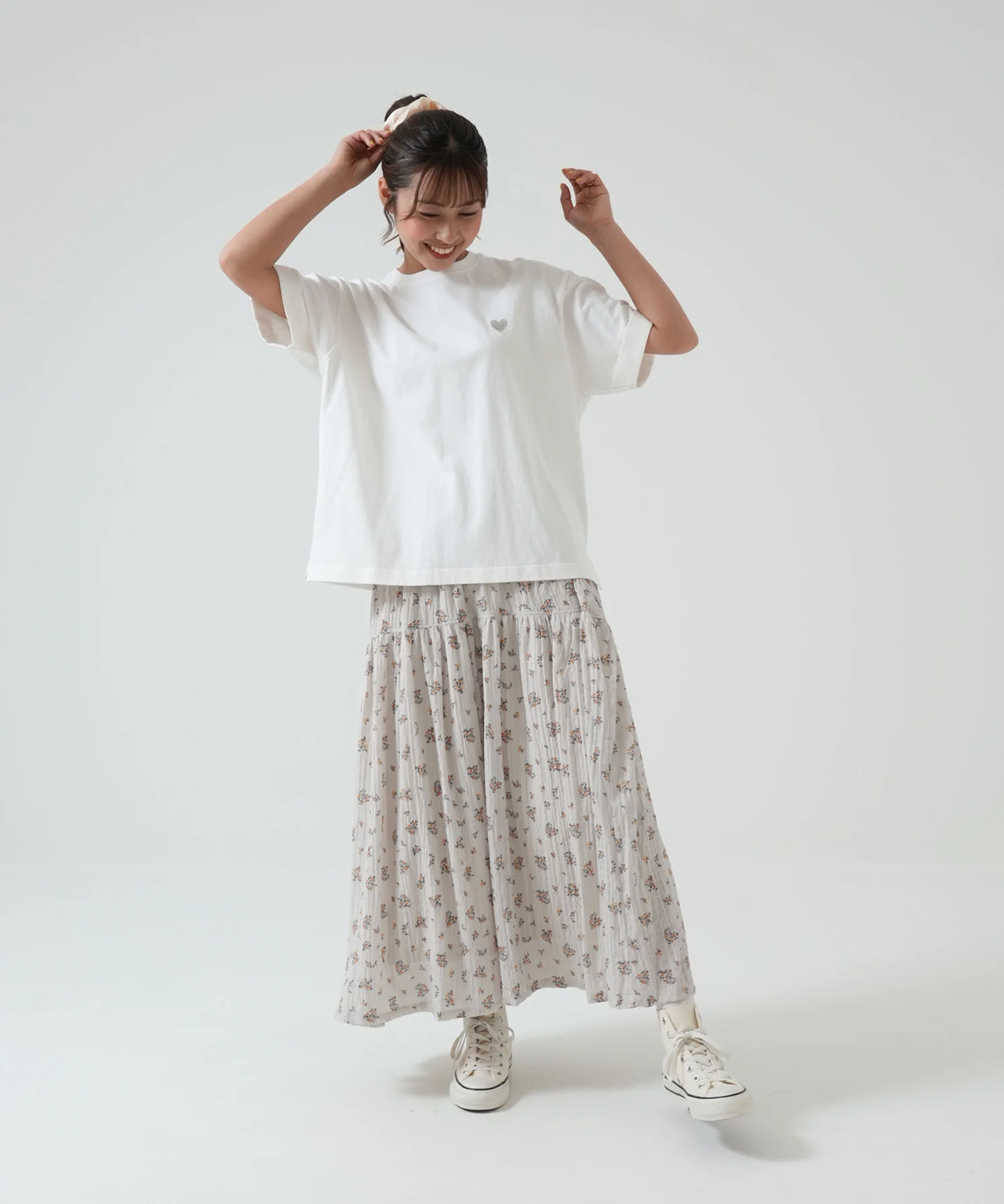 ハート刺繍Tシャツ - Image 5