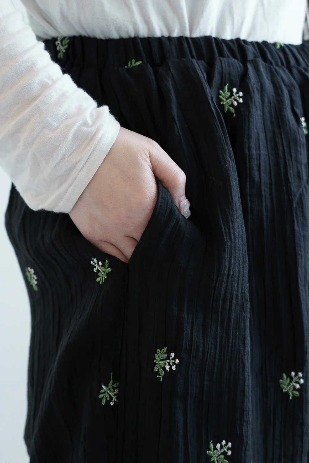 シアー小花刺繍ルーズパンツ - Image 21