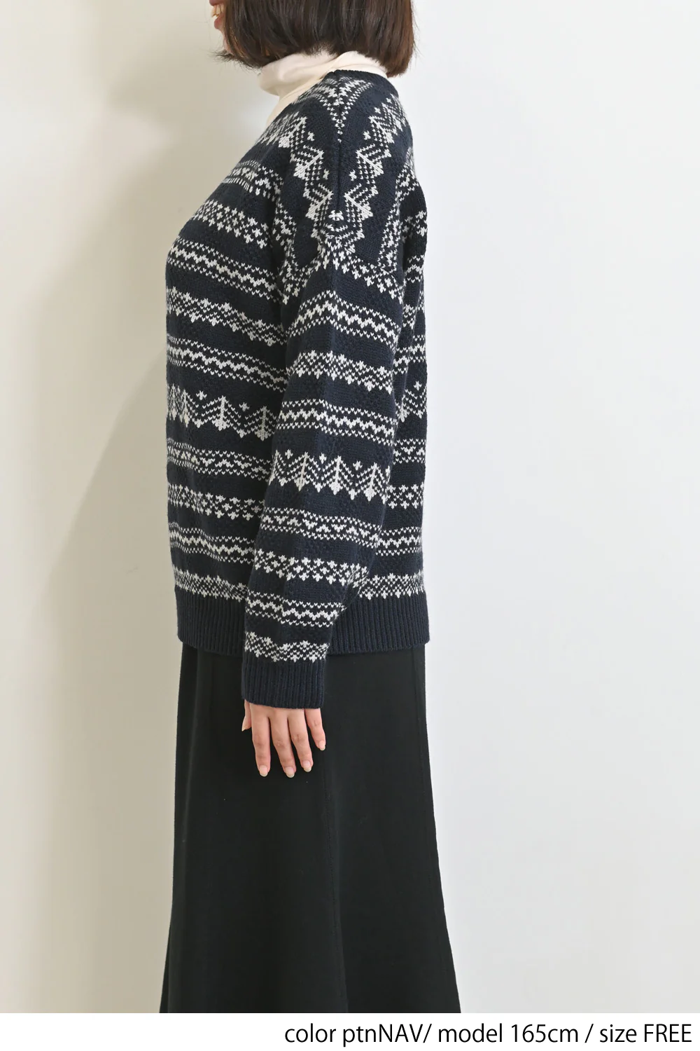 ジャガード編みVネックドルマンプルオーバー - Image 23