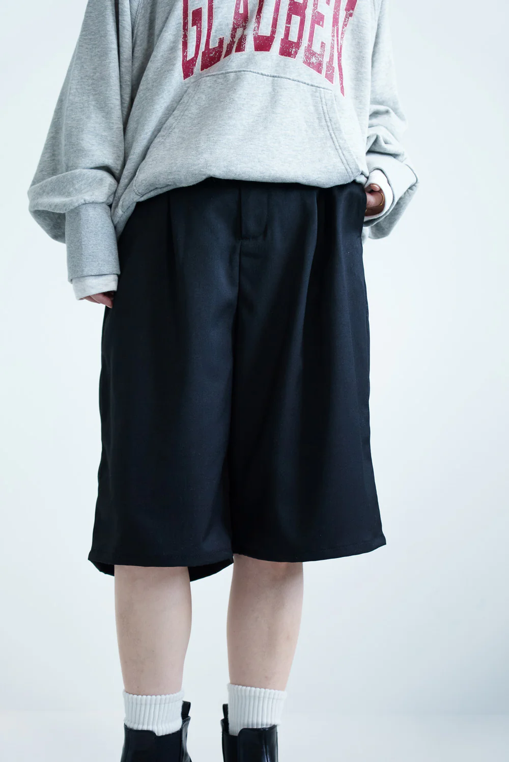 タックハーフパンツ