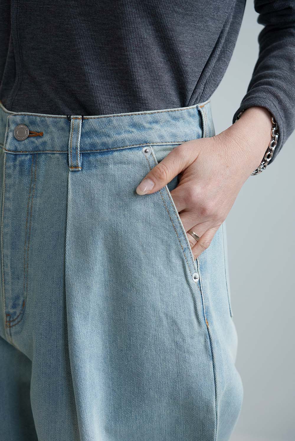 デニムタックワイドパンツ - Image 16