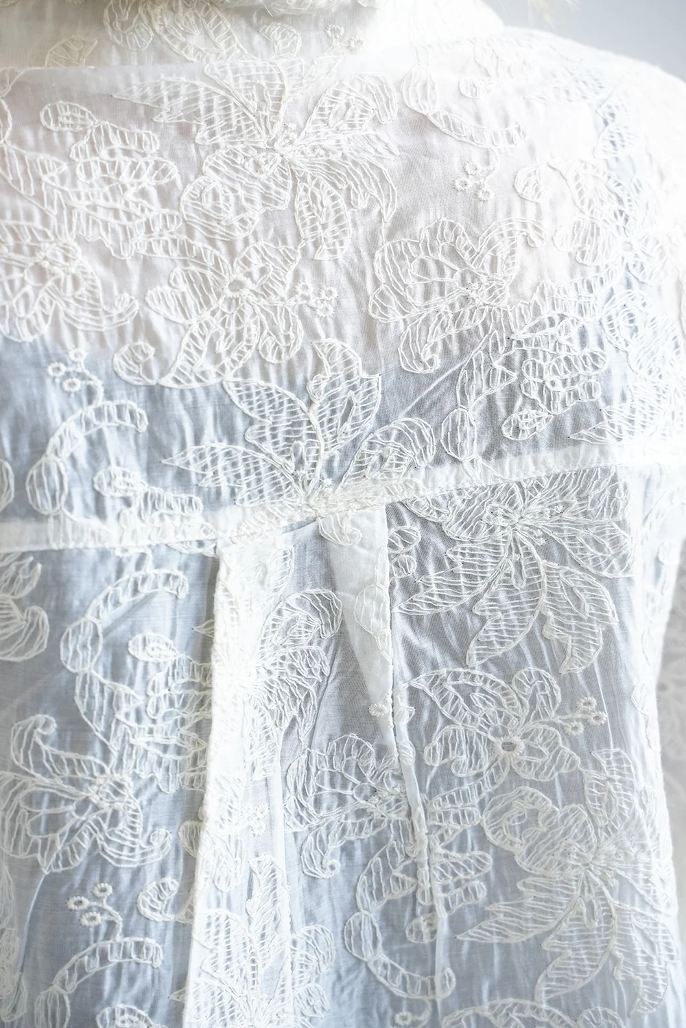 刺繍シアーオープンカラー長袖シャツ - Image 18