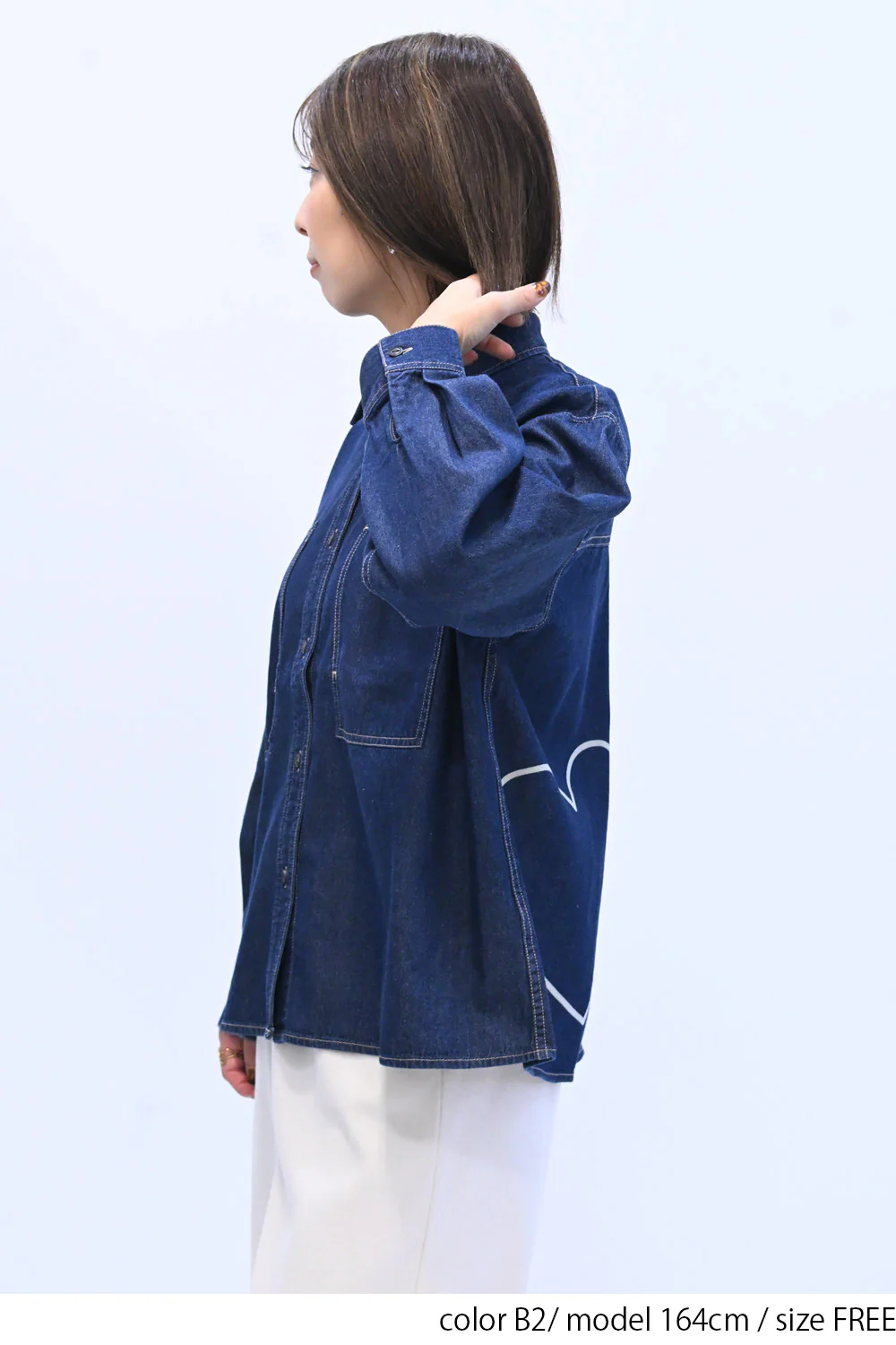 DENIM裾プリント入りシャツ - Image 17