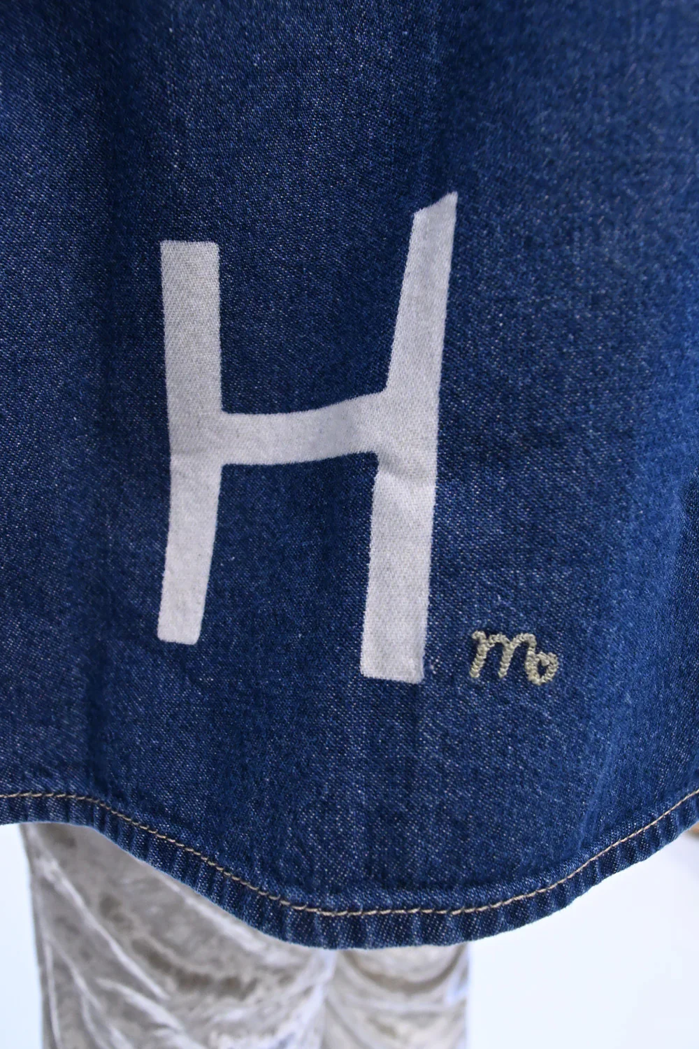 DENIM裾プリント入りシャツ - Image 27