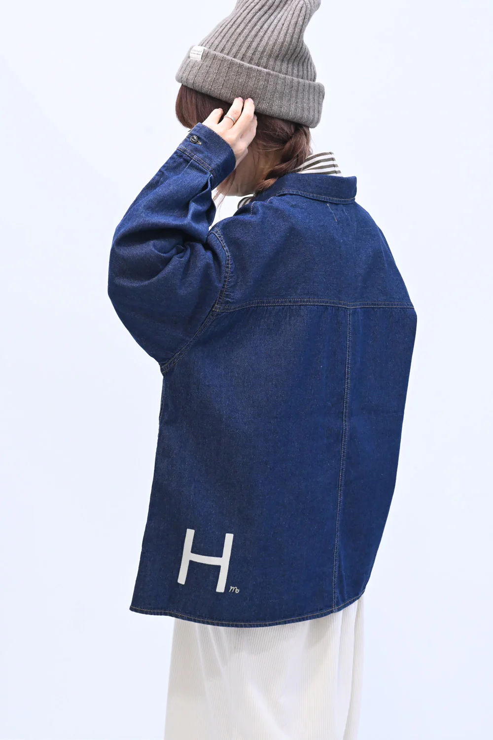DENIM裾プリント入りシャツ - Image 4