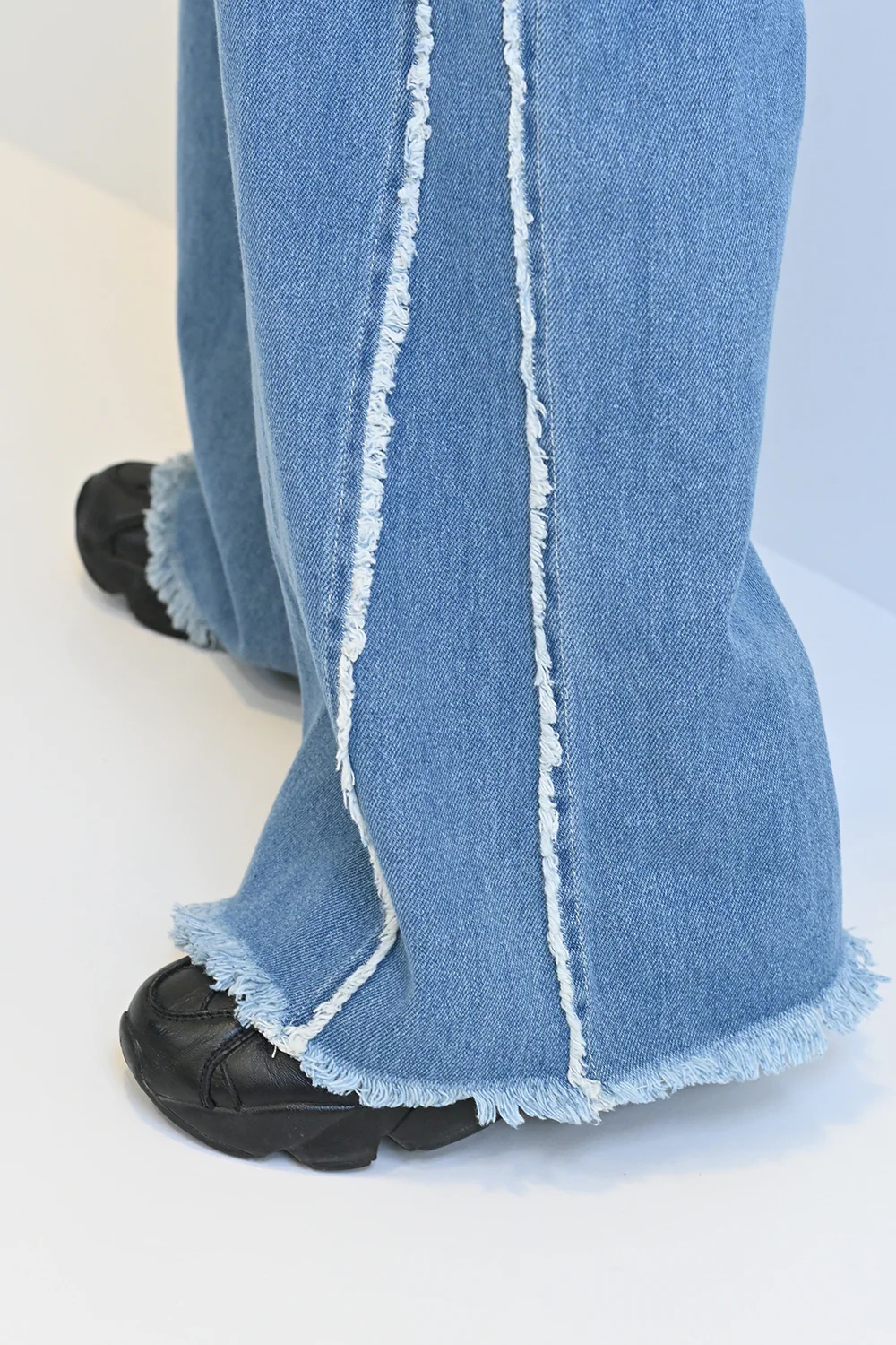 サイドフリンジデニムパンツ - Image 25
