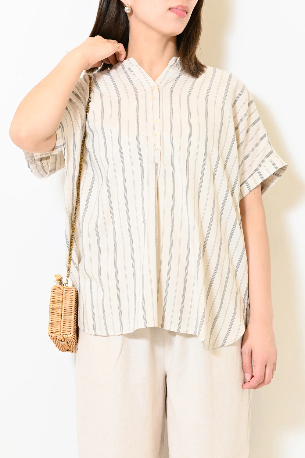 麻ブレンド多釦スキッパーブラウス - Image 3