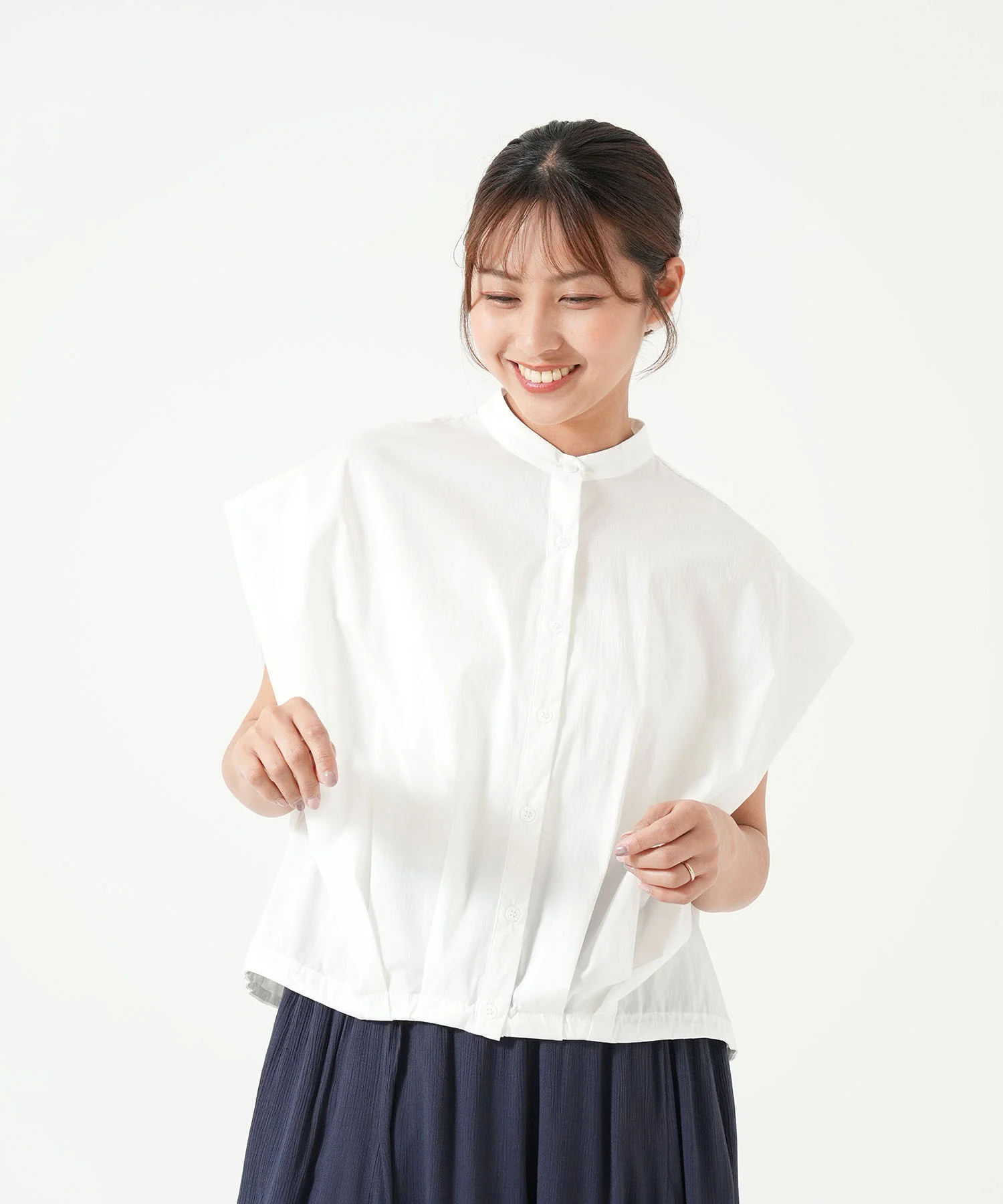 バンドカラー裾ドロスト立体ブラウス