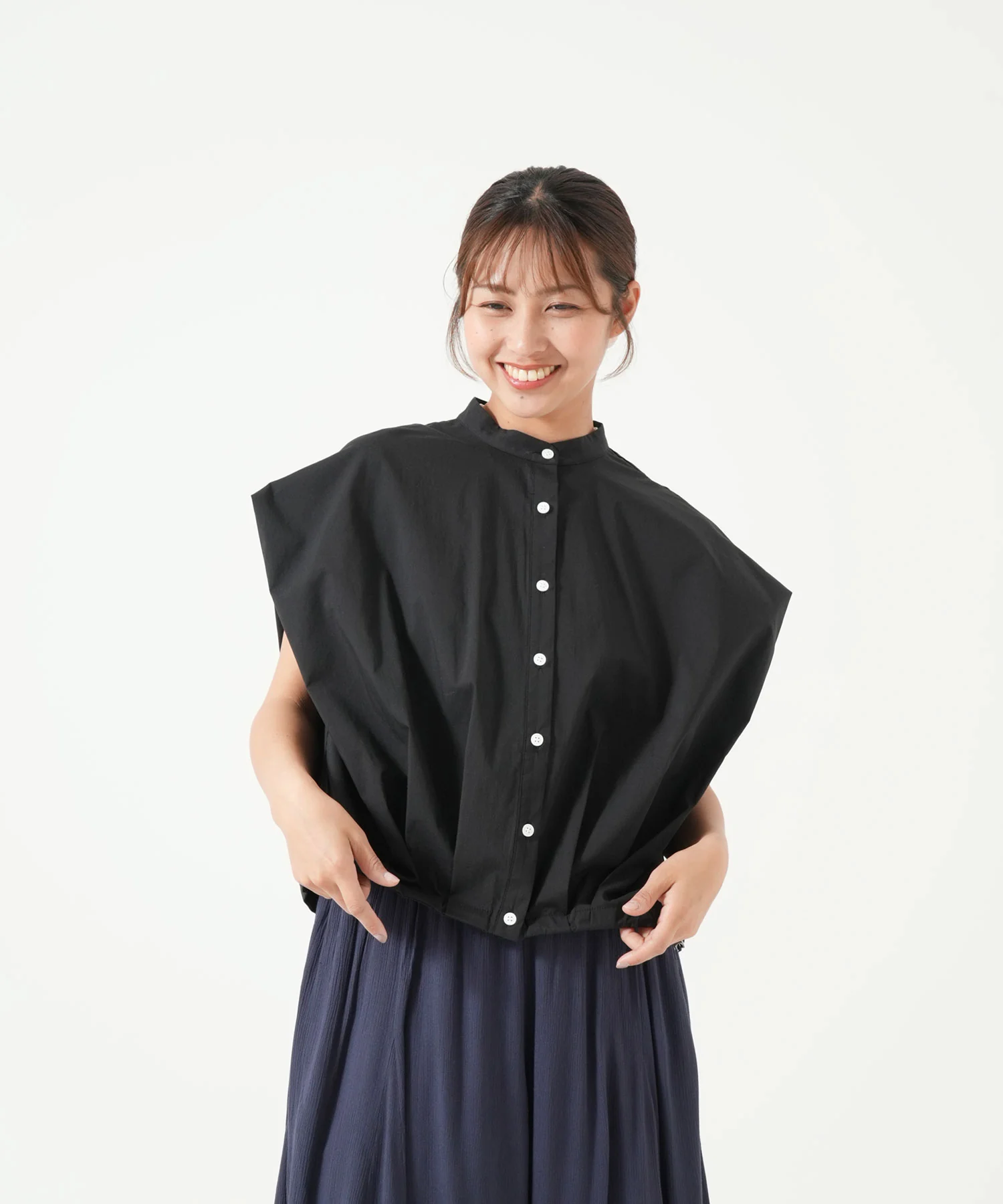 バンドカラー裾ドロスト立体ブラウス - Image 13
