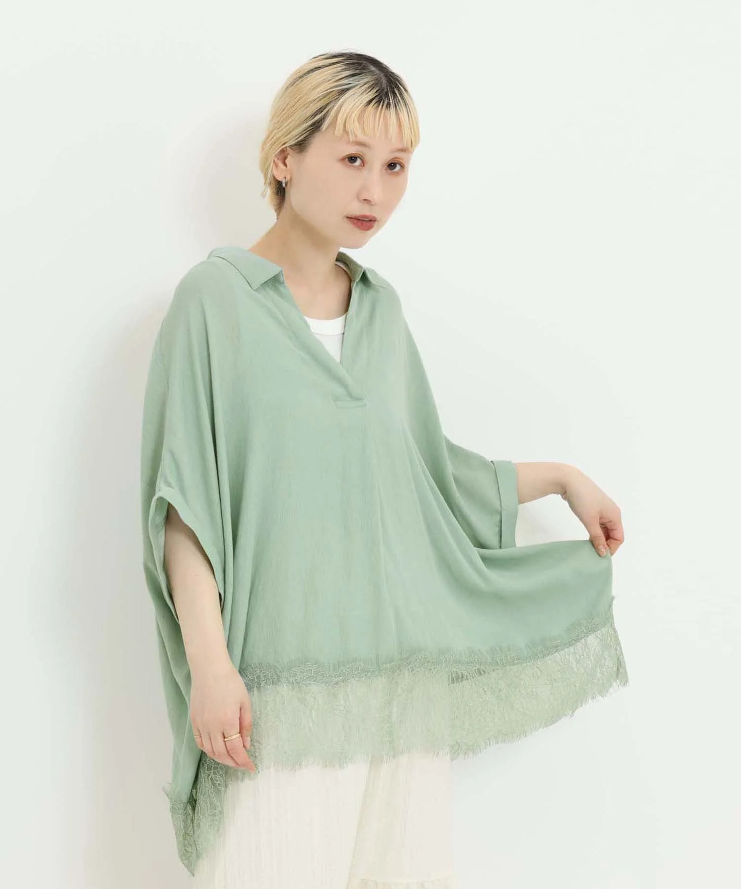 《7月3日入荷予定》裾レーススキッパーブラウス - Image 3