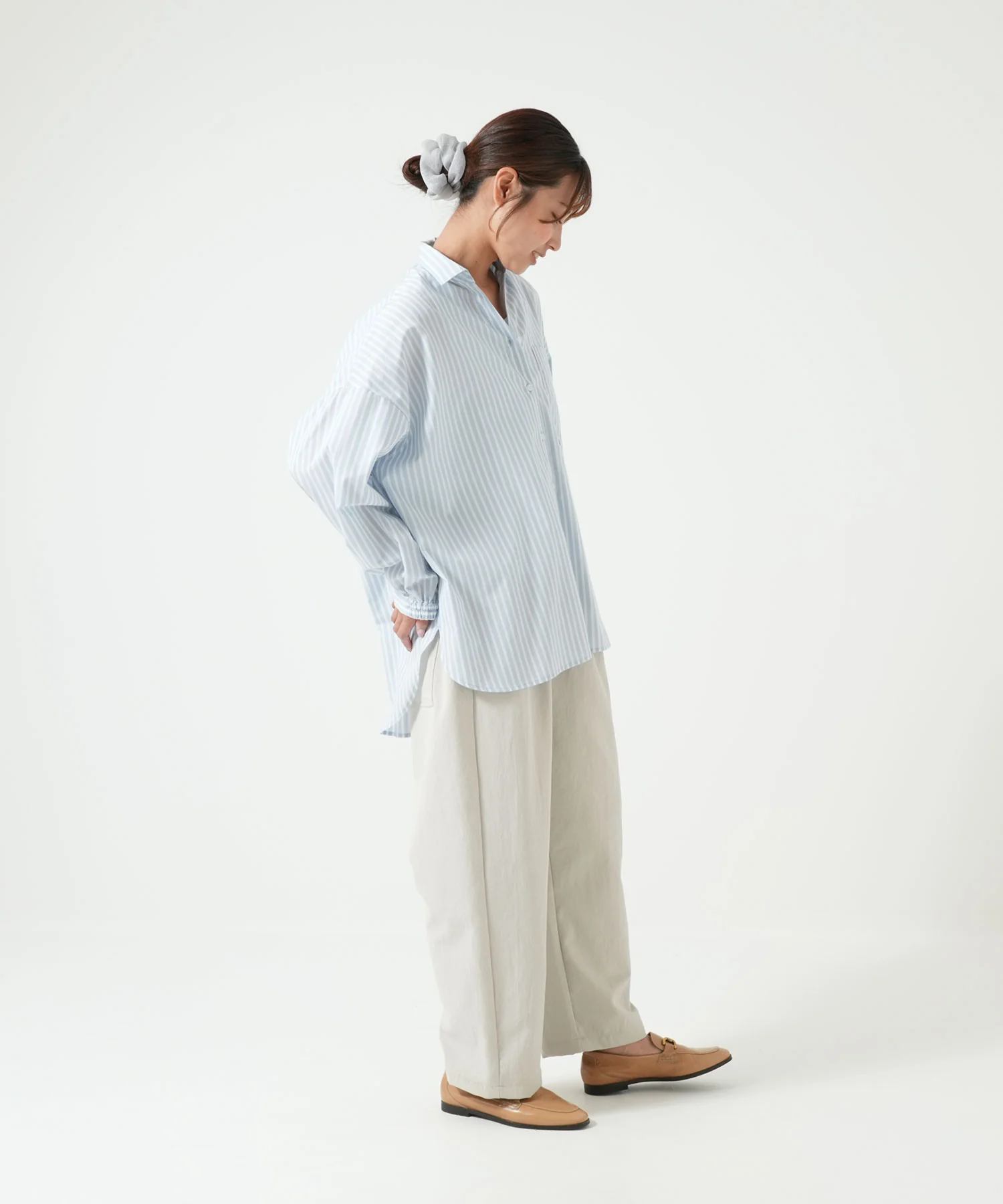 ゆったりラクのびタックワイドパンツ - Image 8